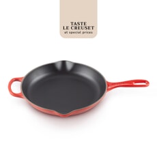 Le Creuset Signature Cast Iron 26cm Round Skillet Cerise
