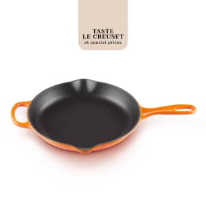 Le Creuset Signature Cast Iron 26cm Round Skillet Volcanic