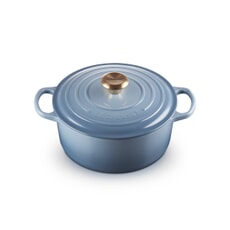 Le Creuset Signature Cast Iron 24cm Round Casserole Chambray