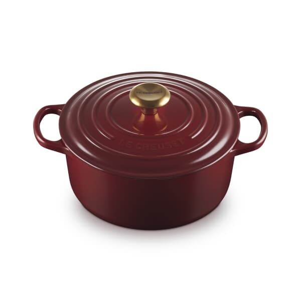Le Creuset Signature Cast Iron 24cm Round Casserole Garnet
