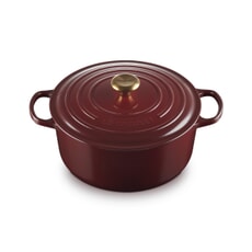 Le Creuset Signature Cast Iron 28cm Round Casserole Garnet
