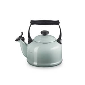 Le Creuset Traditional Kettle Sea Salt