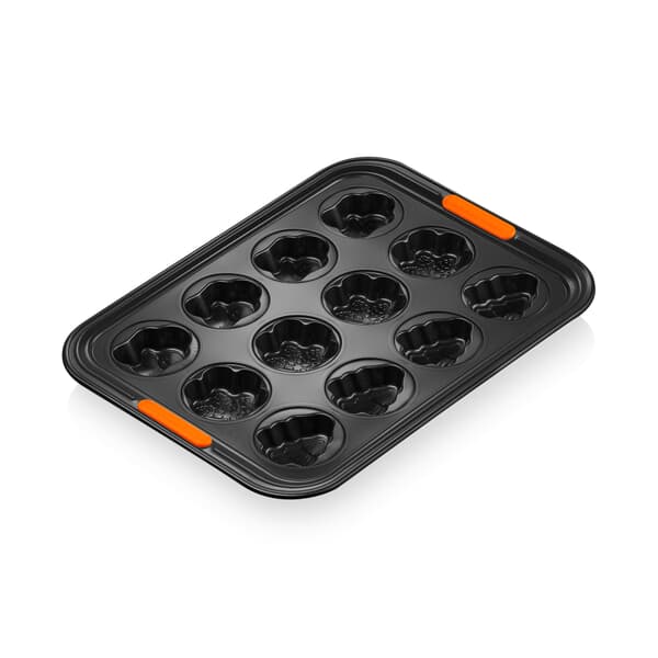 Le Creuset 12 Cup Holiday Cakelet Tray