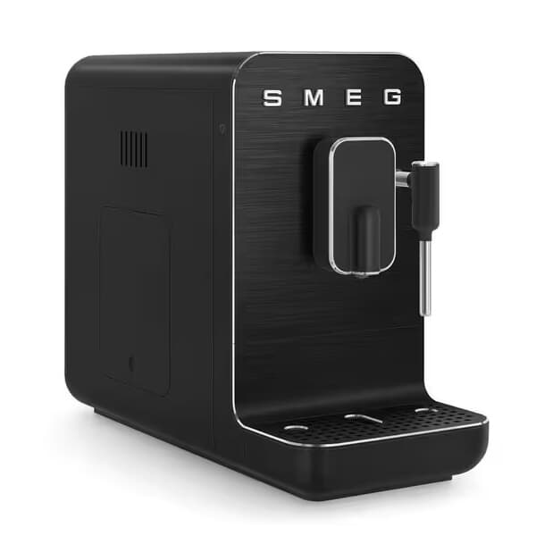 Smeg Bean To Cup Coffee Machine wth Integrated Milk System Matte Black