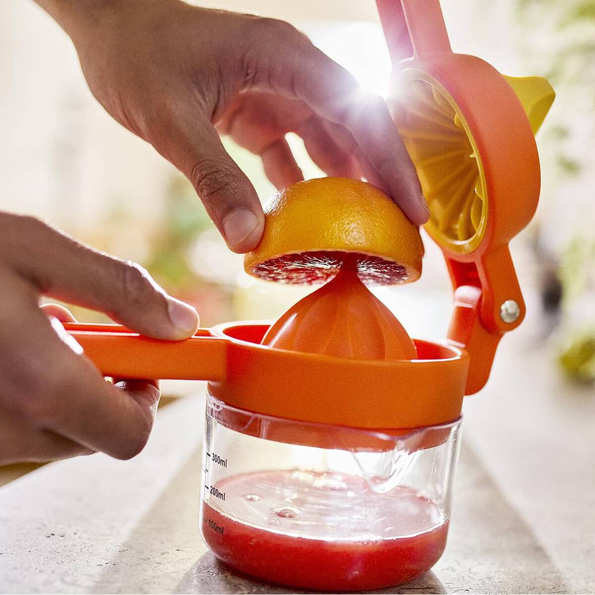 Joseph Joseph JuiceMax Plus Dual-Action Citrus Press with