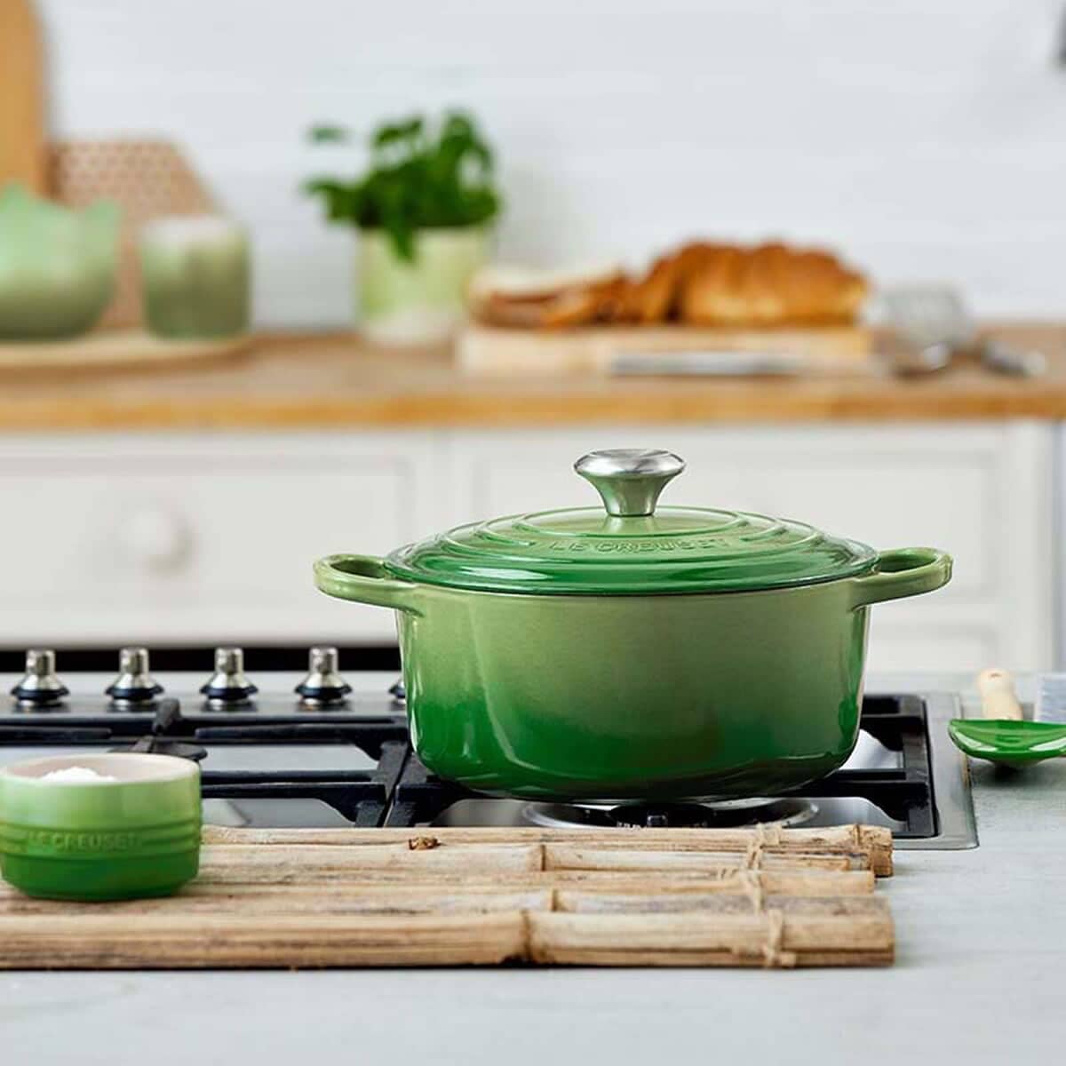 Le Creuset Signature Cast Iron 24cm Round Casserole Bamboo Green