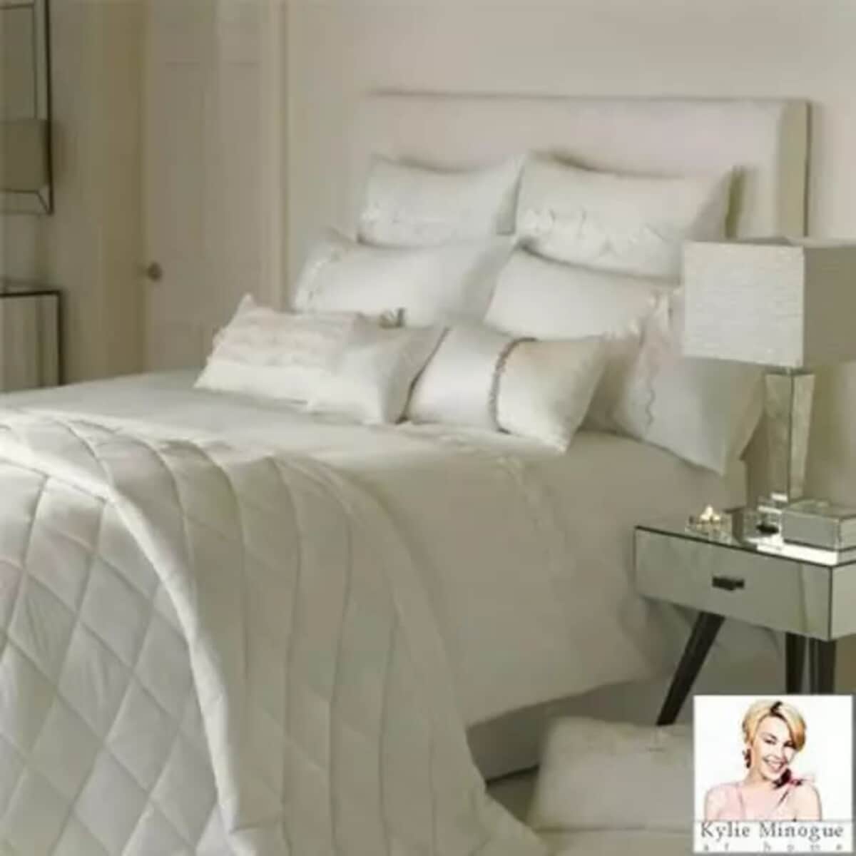 Kylie at Home Greta Oyster large
