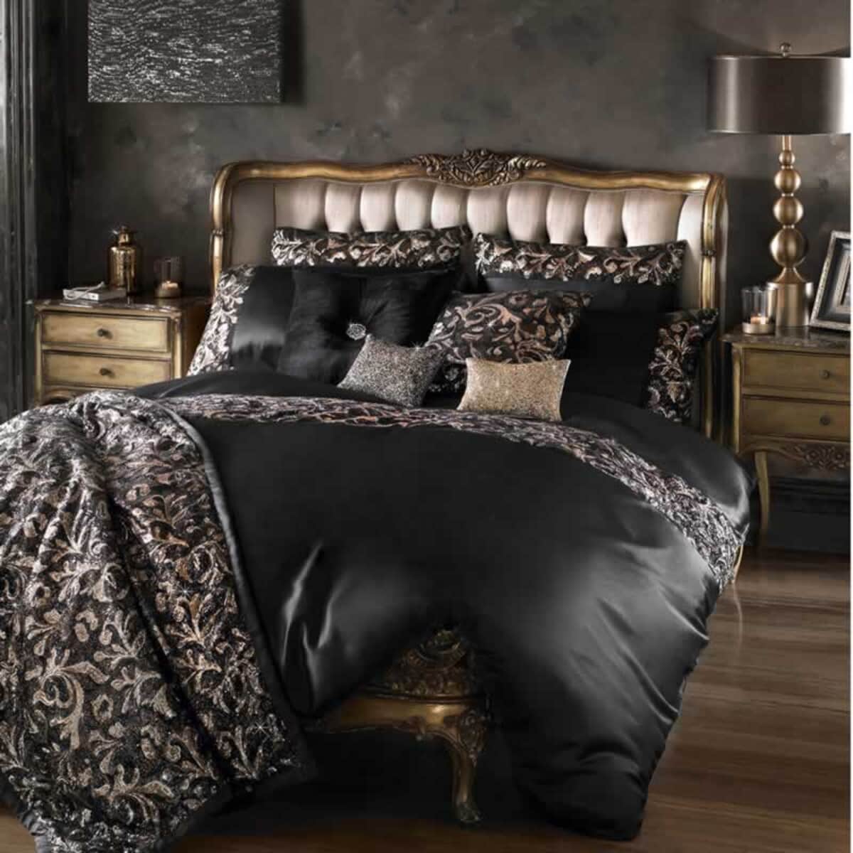 Kylie at Home Lazzaro Black large