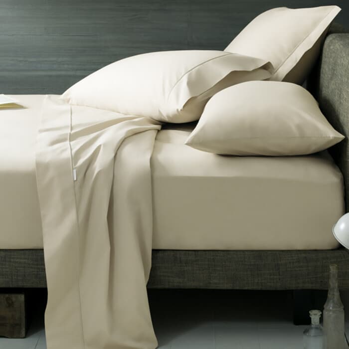 Sheridan Chalk/ Light Cream 300 T/Count Percale large