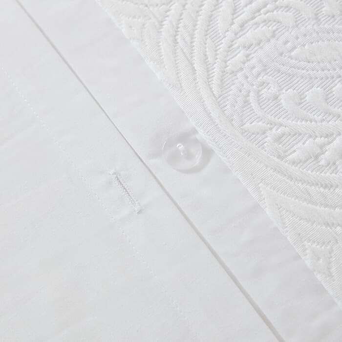 Hilden Matelasse Circles White - JustLinen