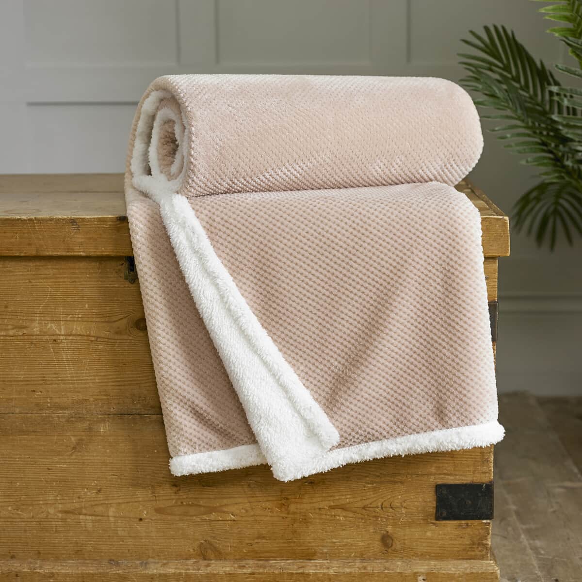 Deyongs Penzance Throw Pink large