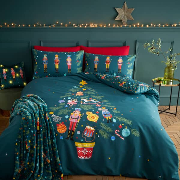 Nutcracker Green
