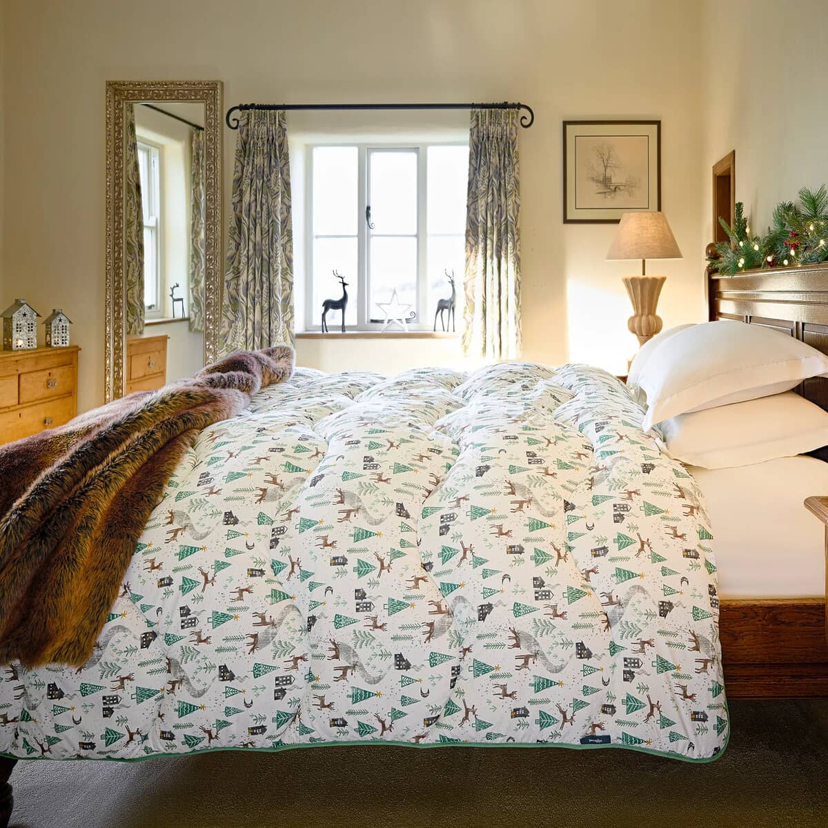 night-lark-festive-forest-coverless-duvet-justlinen