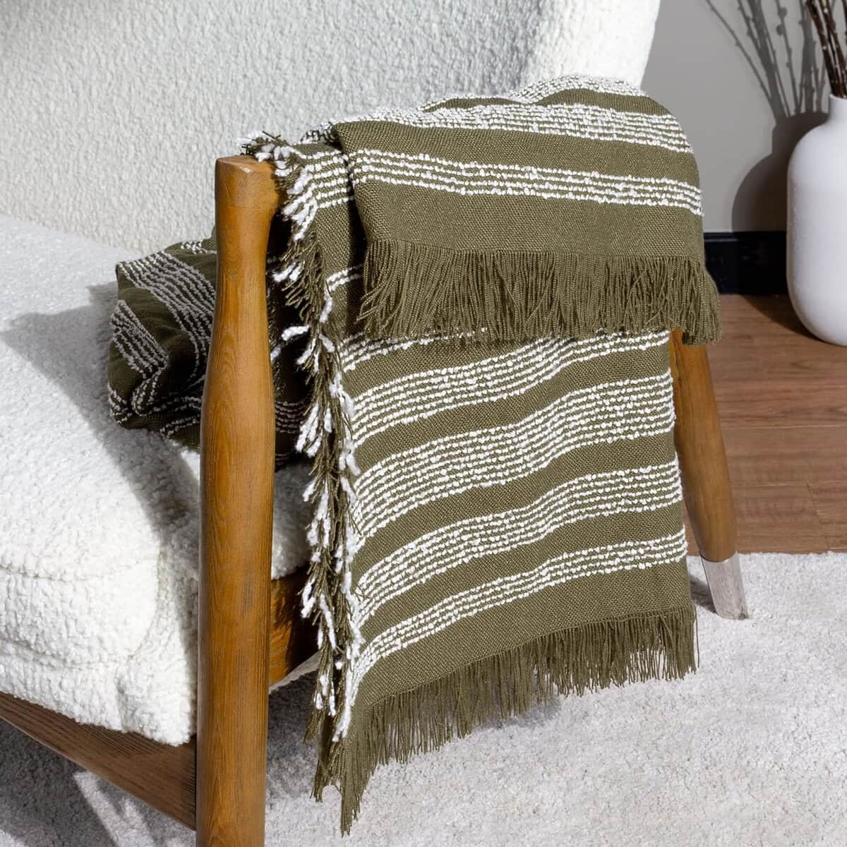 Hoem Jour Woven Throw Olive large