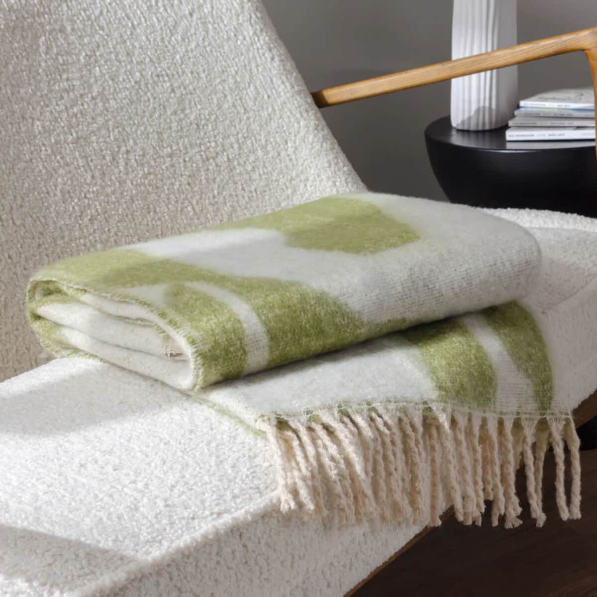 Hoem Meta Throw Olive large
