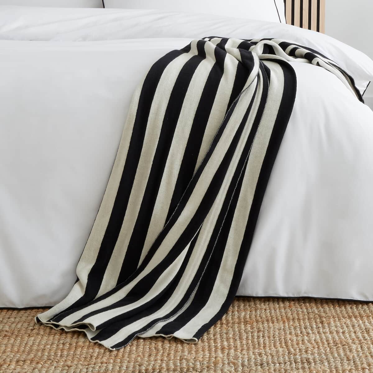 Style Sisters Knitted Stripe Throw large