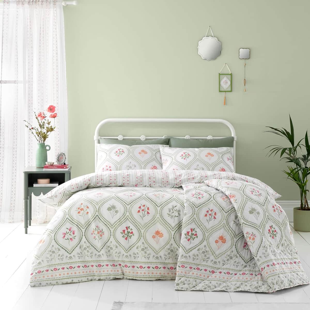 Catherine Lansfield Cameo Floral Green large