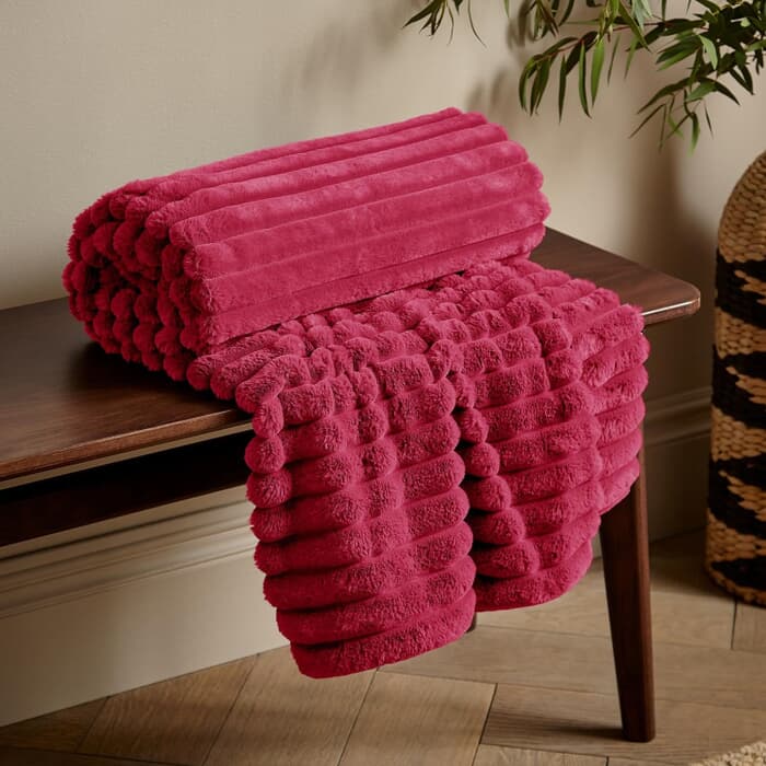 Catherine Lansfield Cosy Ribbed Throw Hot Pink large