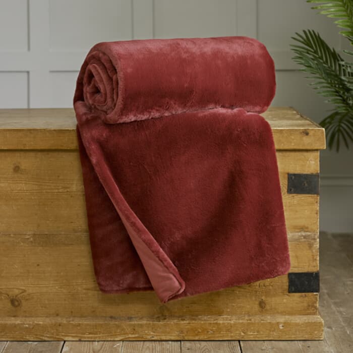 Deyongs Aspen Throw Ruby large