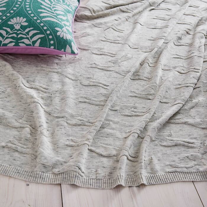 Joules Nostalgic Collector Hare Oat Throw large