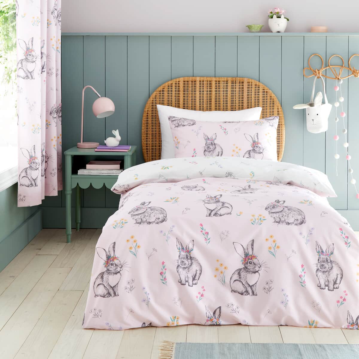 Catherine Lansfield Bunny Tails Disty Flowers Pink large