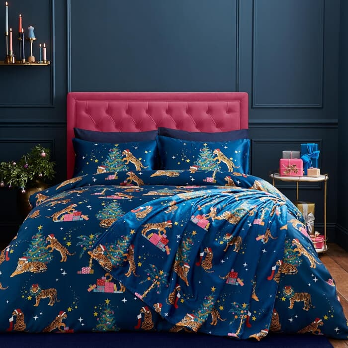 Catherine Lansfield Satin Christmas Tiger large