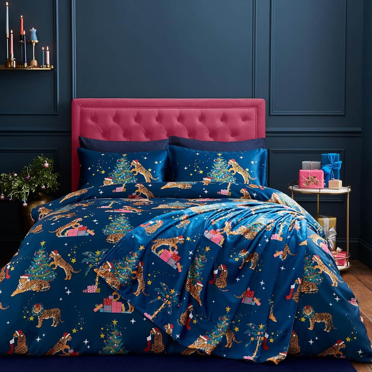 Catherine Lansfield Satin Christmas Tiger large