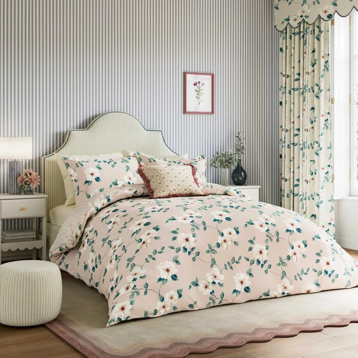 Sanderson National Trust Poets Rose Blush large