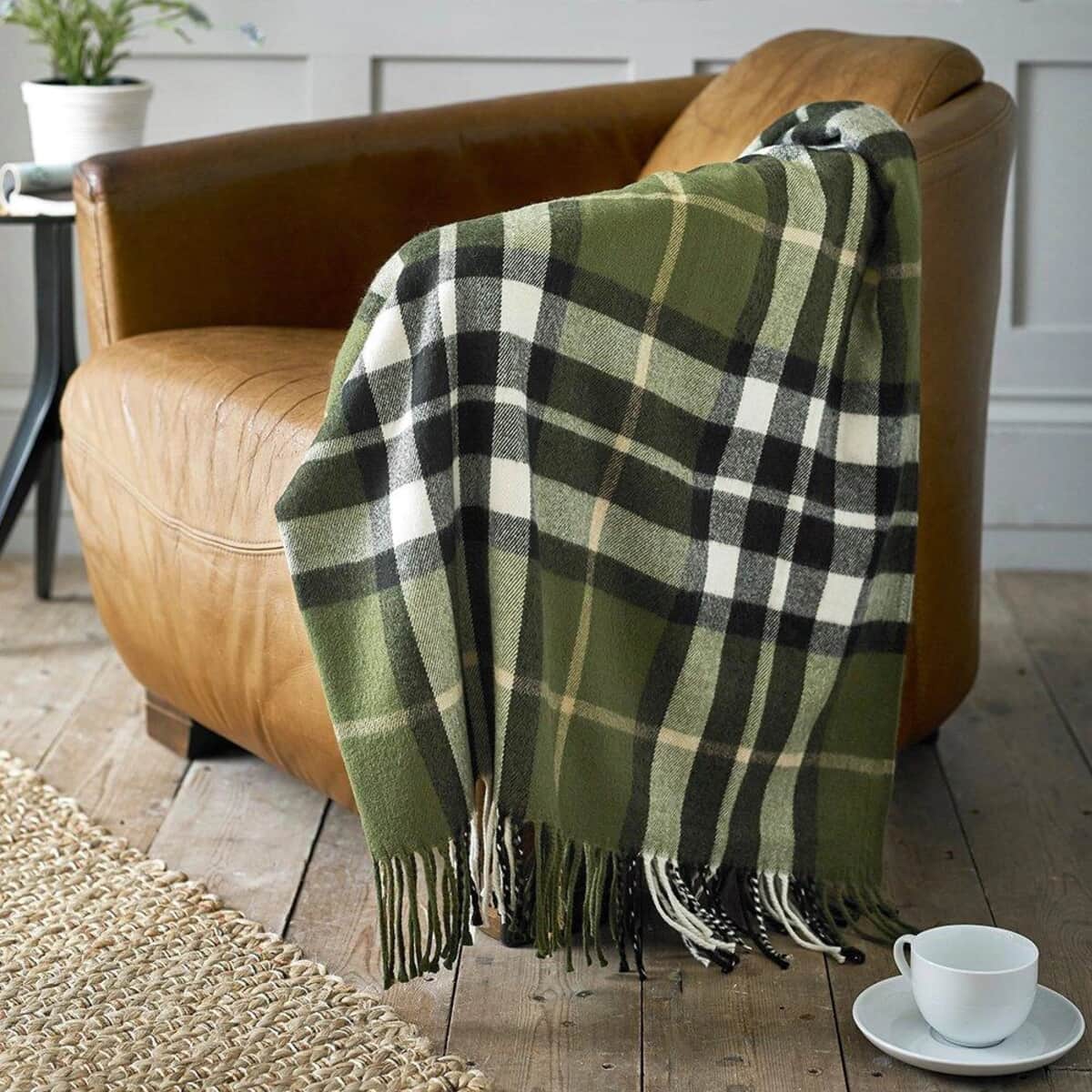 Lyndon Company Fergus Tartan Throw large