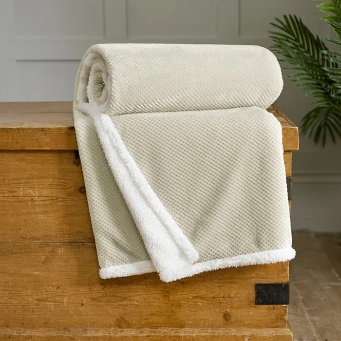 Deyongs Penzance Throw Biscuit large