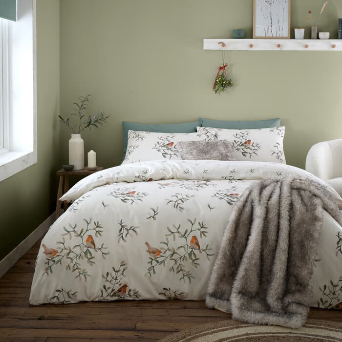 Catherine Lansfield Brushed Mistletoe Robins large