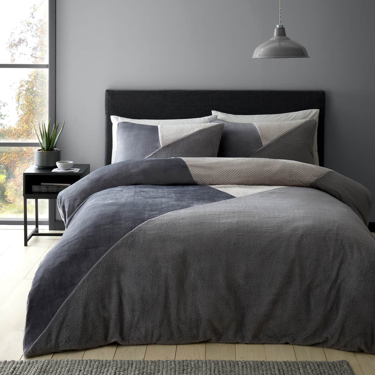 Catherine Lansfield Cosy Larsson Geo Fleece Grey large