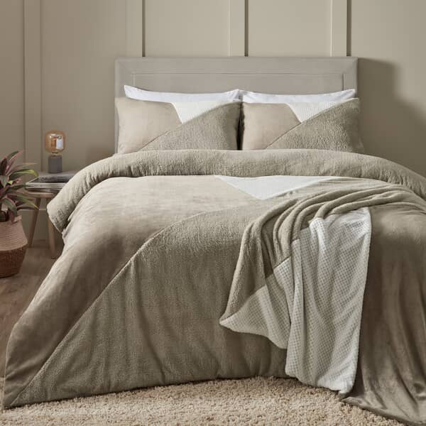 Cosy Larsson Geo Fleece Natural