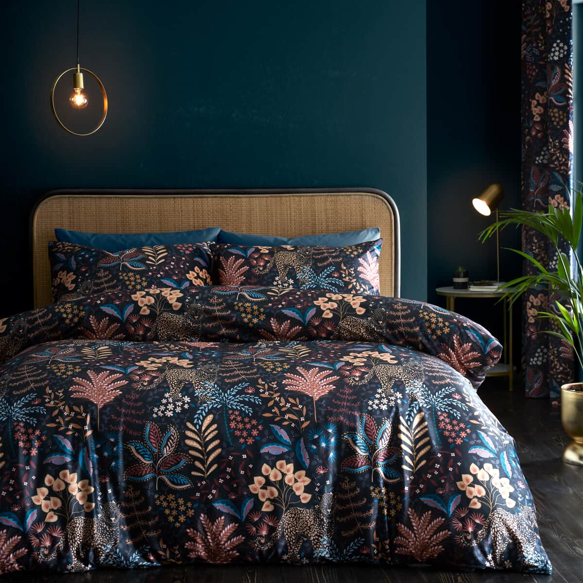 Catherine Lansfield Exotic Leopard Black large
