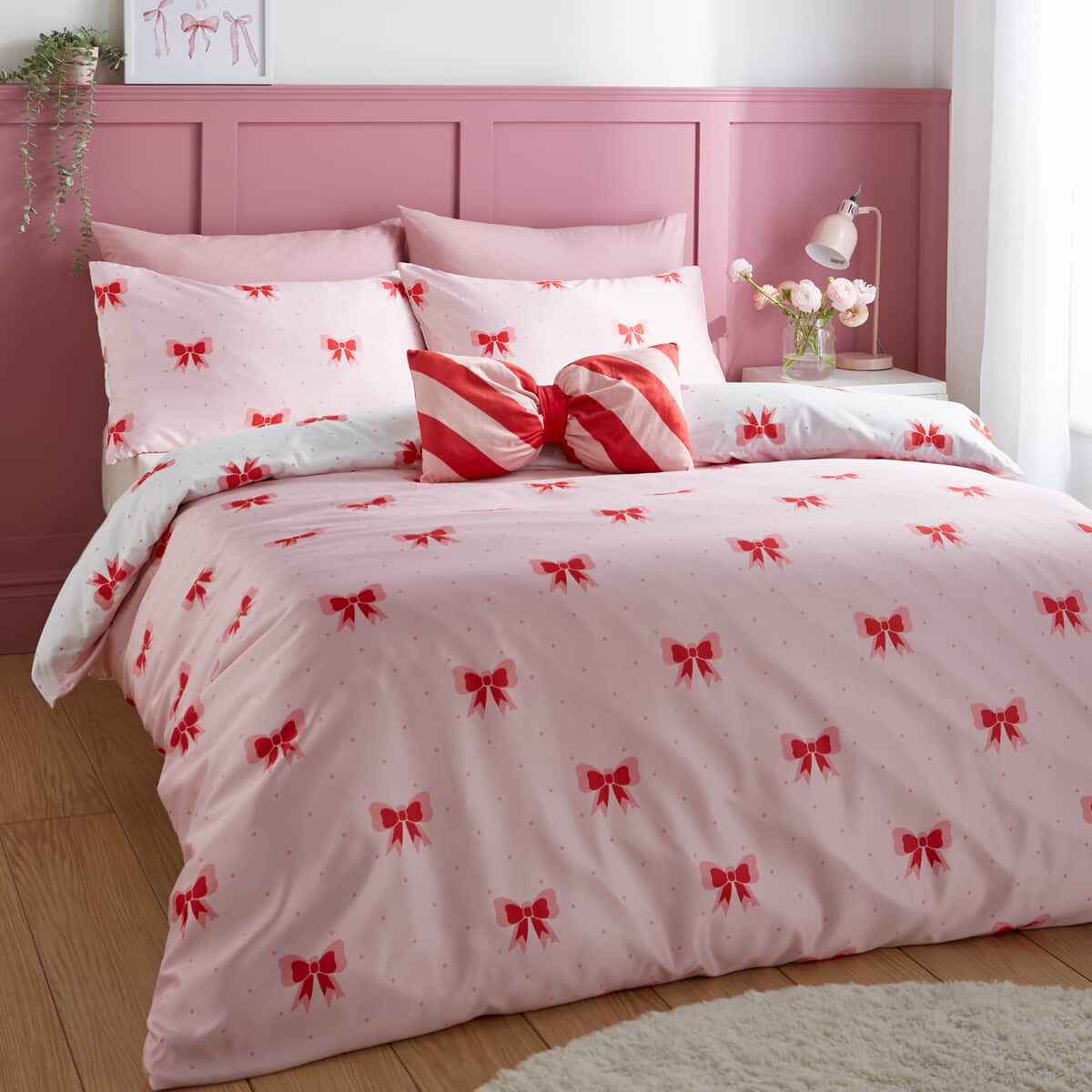 Sassy B Dotty Bows large