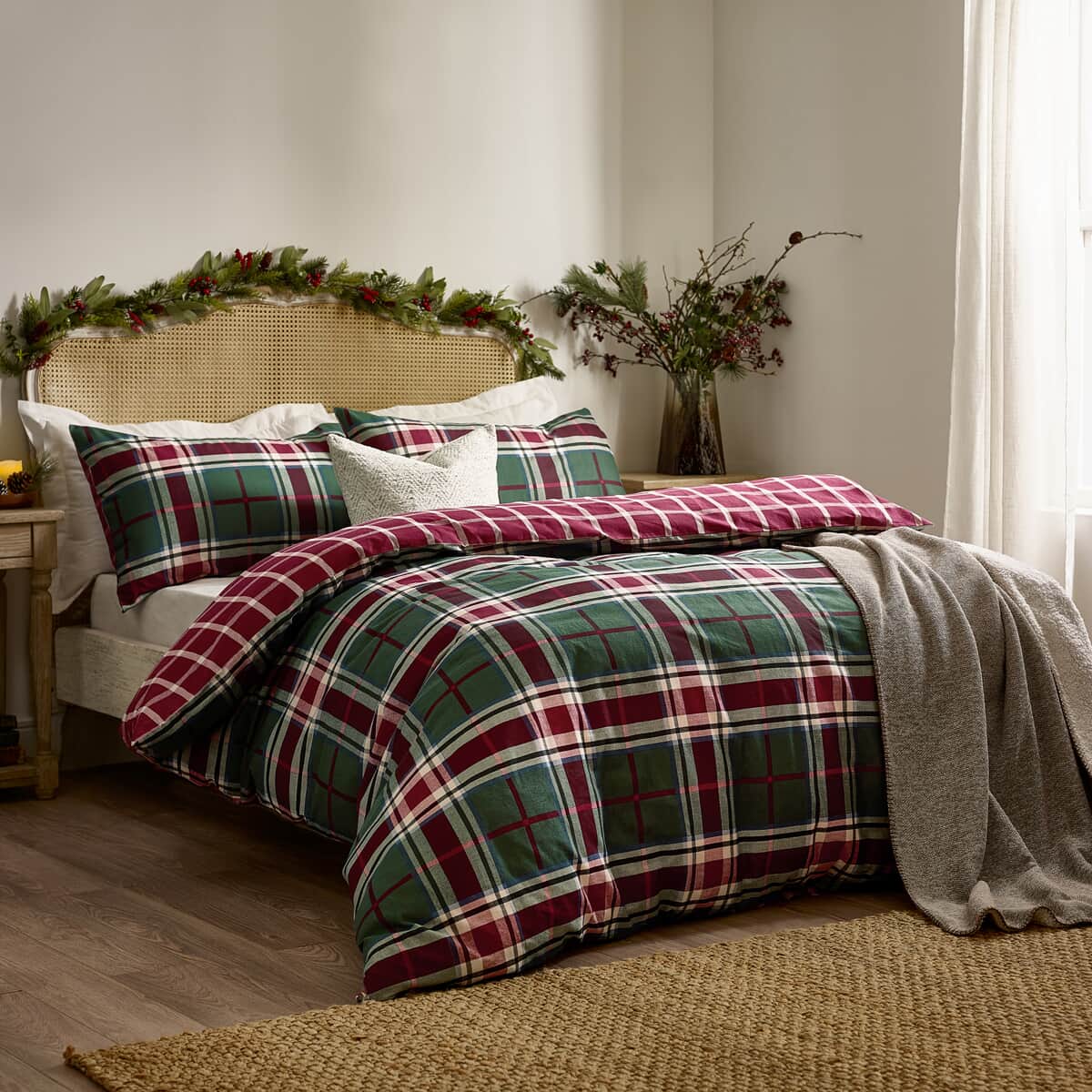 Wylder Braemar Check Berry and Pine large