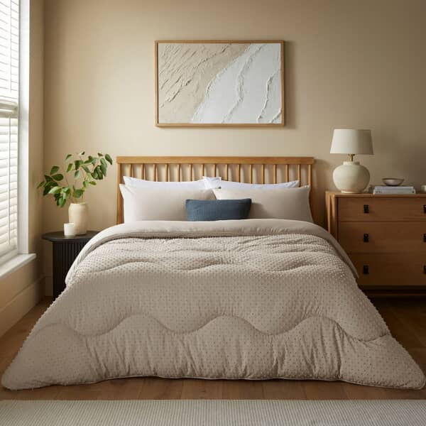 Tufted Dots Natural Oat