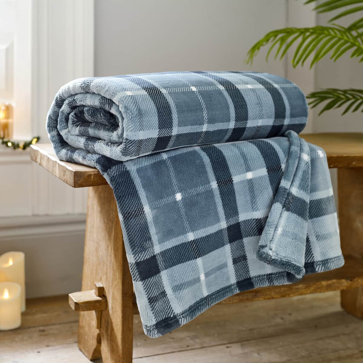 Lyndon Company Pheasant Check Throw Navy large
