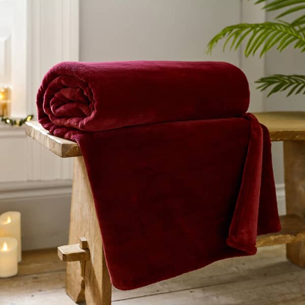 Coco Touch Throw Cabernet