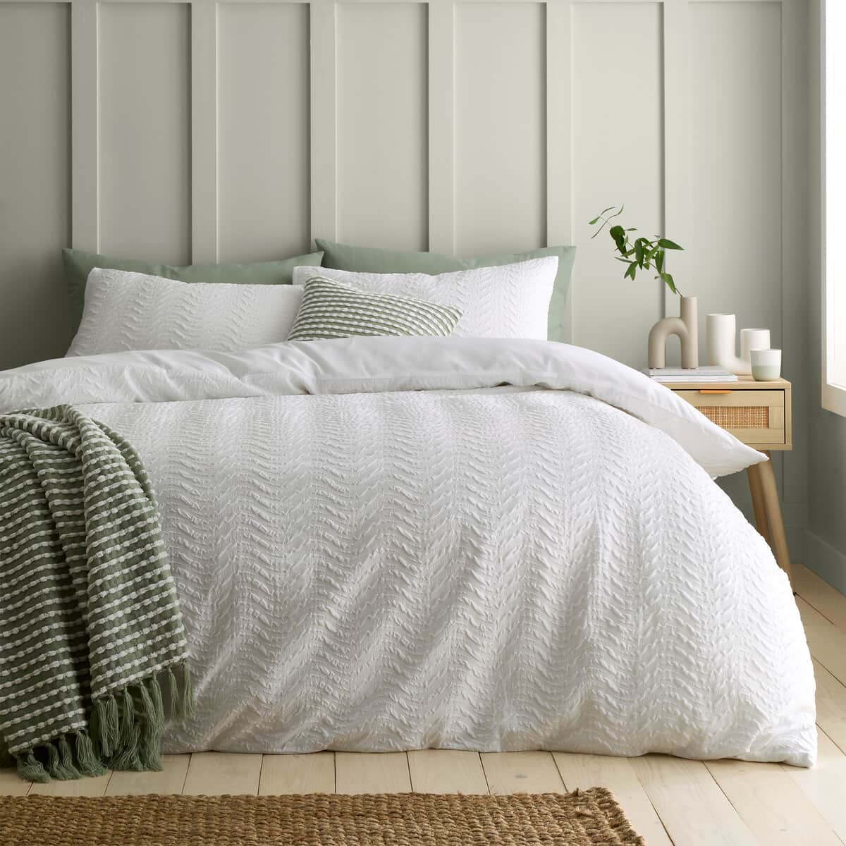 Catherine Lansfield Heatset Wave White large