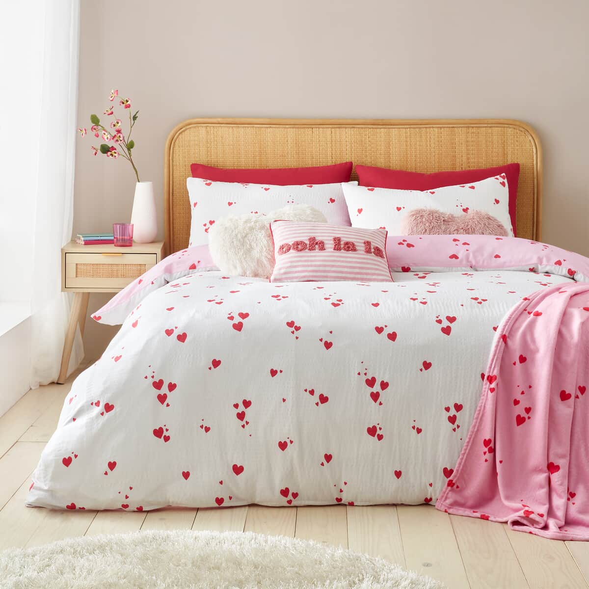 Catherine Lansfield Seersucker Heart White large