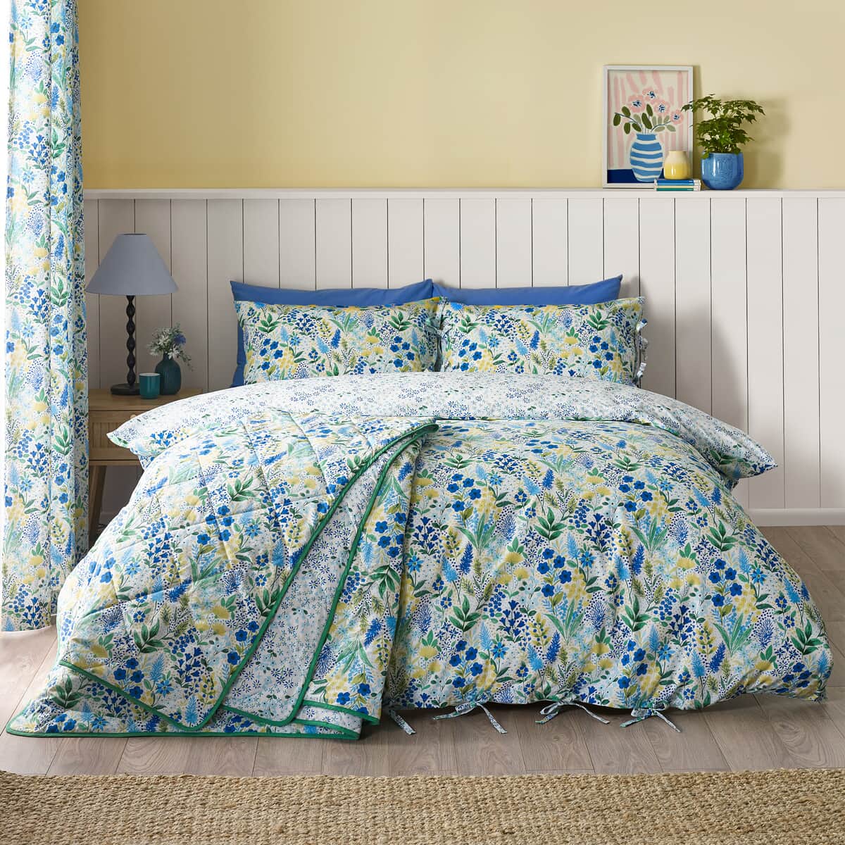 Catherine Lansfield Tilly Floral Blue large