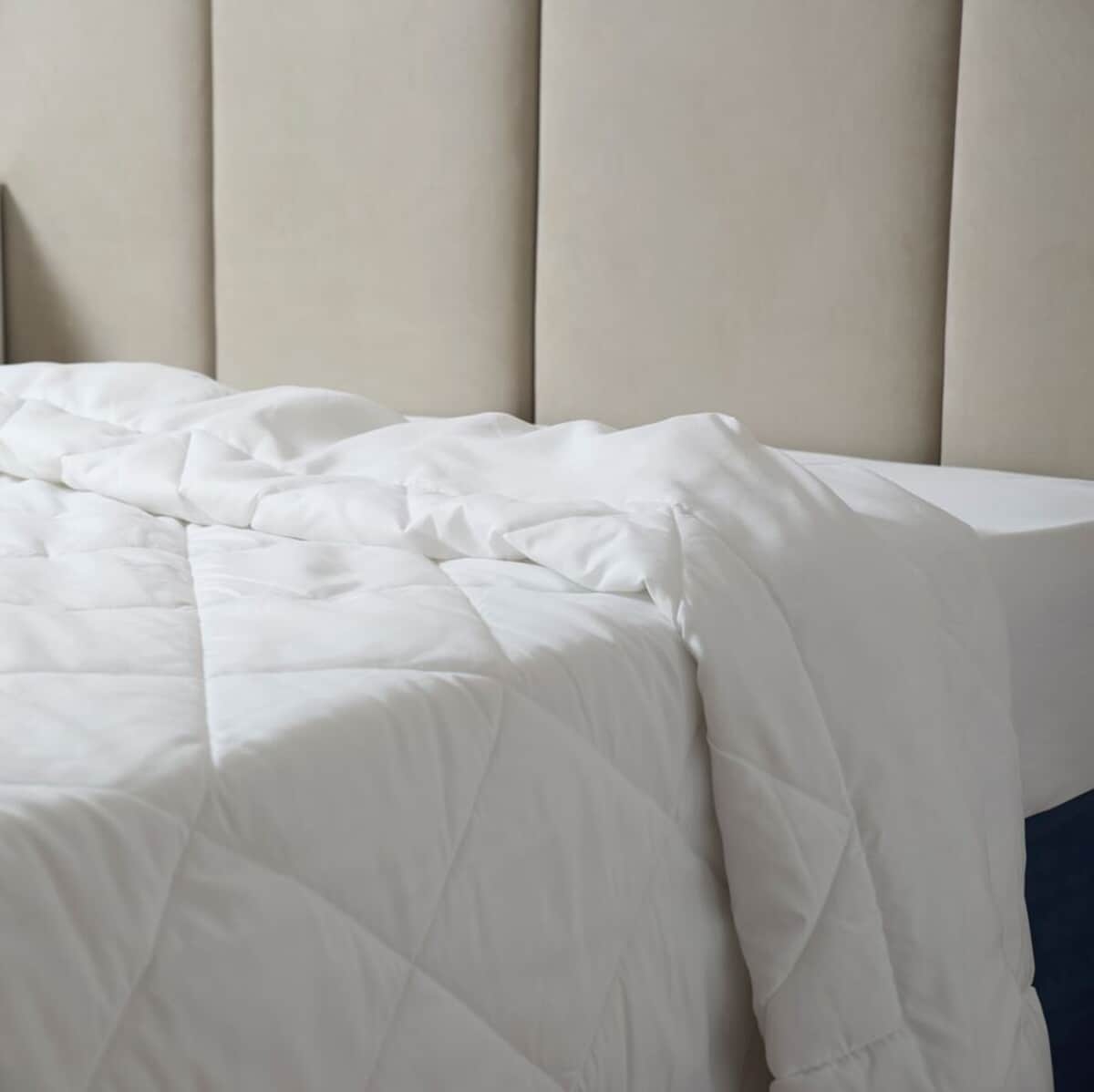 Belledorm Luxury Microfibre 1.5 Tog Duvet large