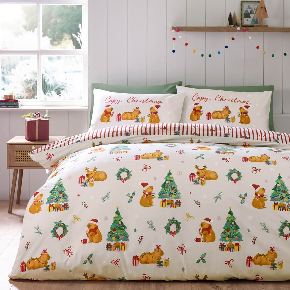 Catherine Lansfield Capy Christmas large